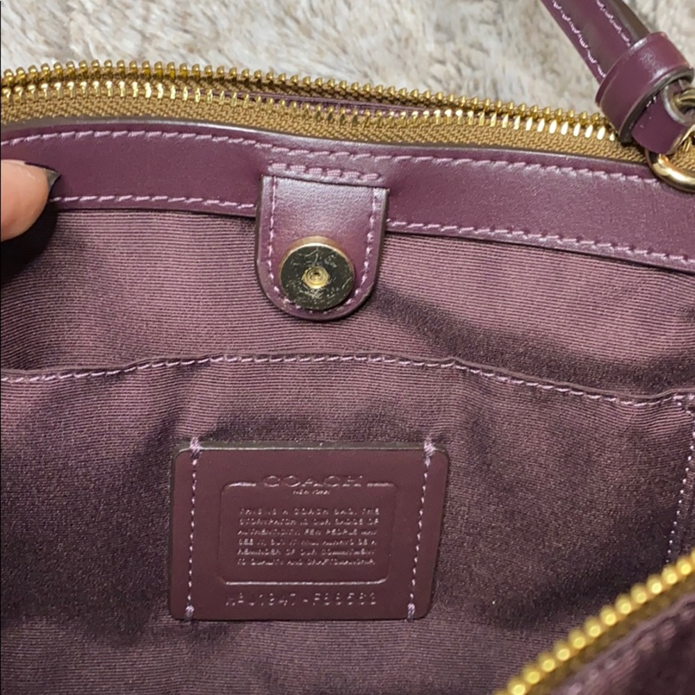 🌹SOLD 🌹 Authentic Coach mini - Picture 3 of 5